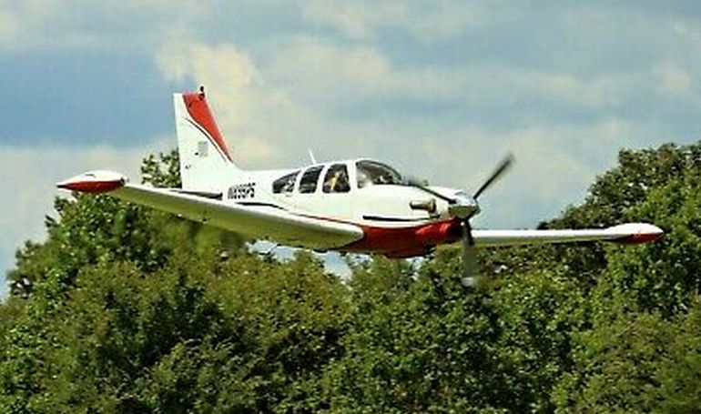 BAYLES Lightning HALL WH-4 Harpoon HALL WH-6 Harpoon WH4 aircraft photograph